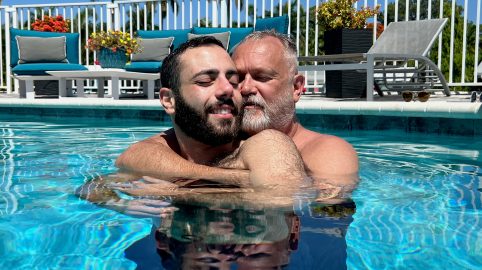 Photo of Daddy Makes A Splash